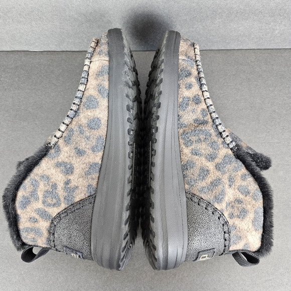 Hey Dude Women's Denny Leopard Print Faux Fur Bootie 7 - Picture 6 of 11
